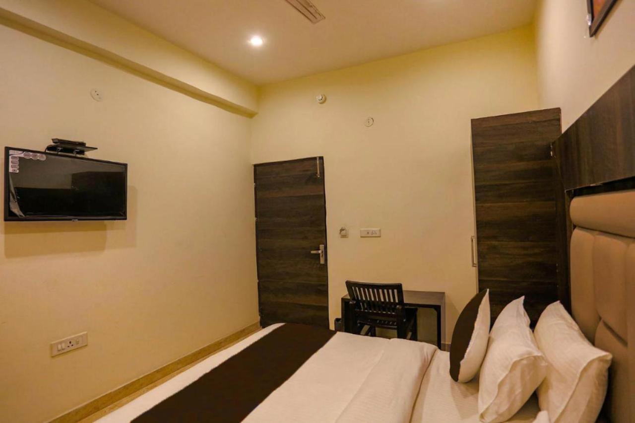 Hotel Swan Suite Near Delhi Airport Нью-Делі Екстер'єр фото