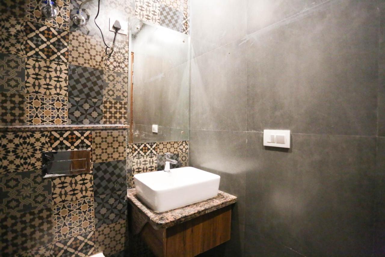 Hotel Swan Suite Near Delhi Airport Нью-Делі Екстер'єр фото